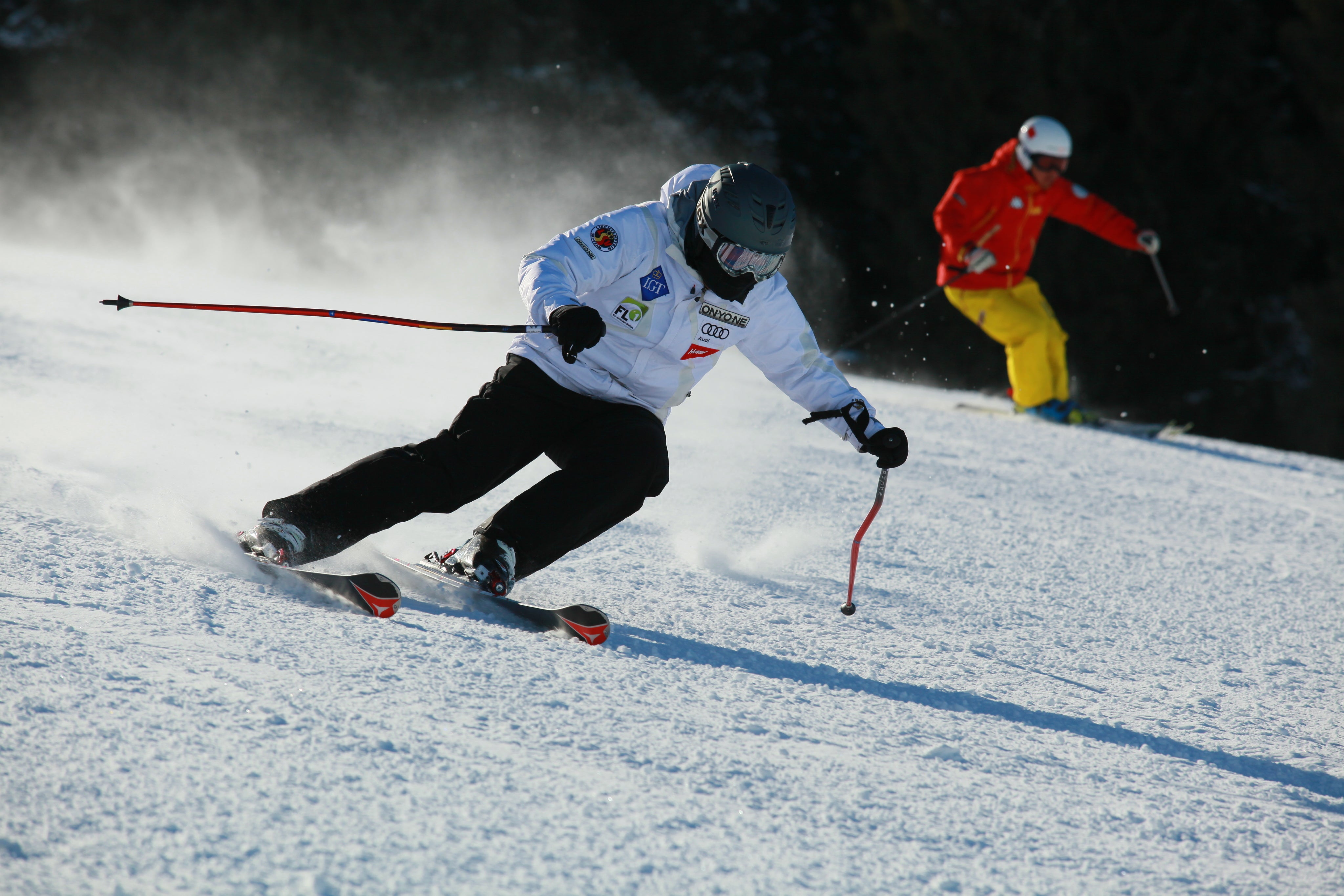 person-cuts-through-the-snow-on-skis.jpg